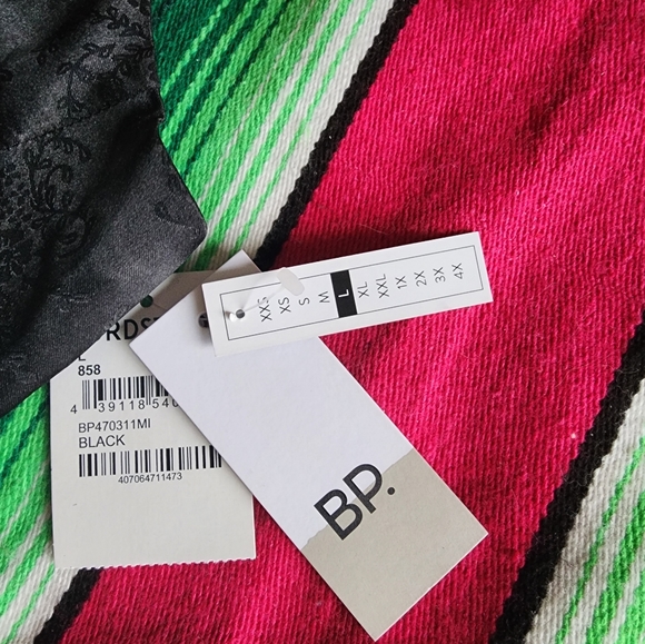 Nordstrom BD black crop top sz large - Picture 4 of 4